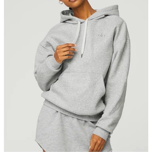 ALO Yoga Sweaters - Alo Yoga Accolade Hoodie in Athletic Heather Grey Size S